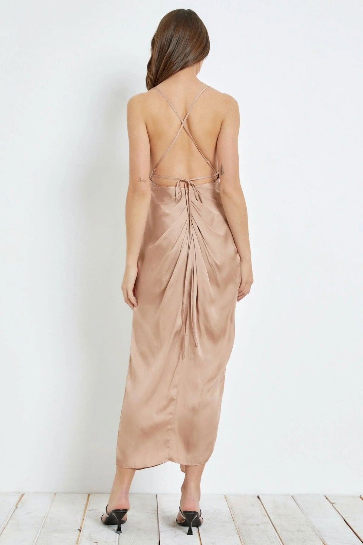 Elegant Front Twist Open Tie Back Dress with Front Slit – Chic & Timeless